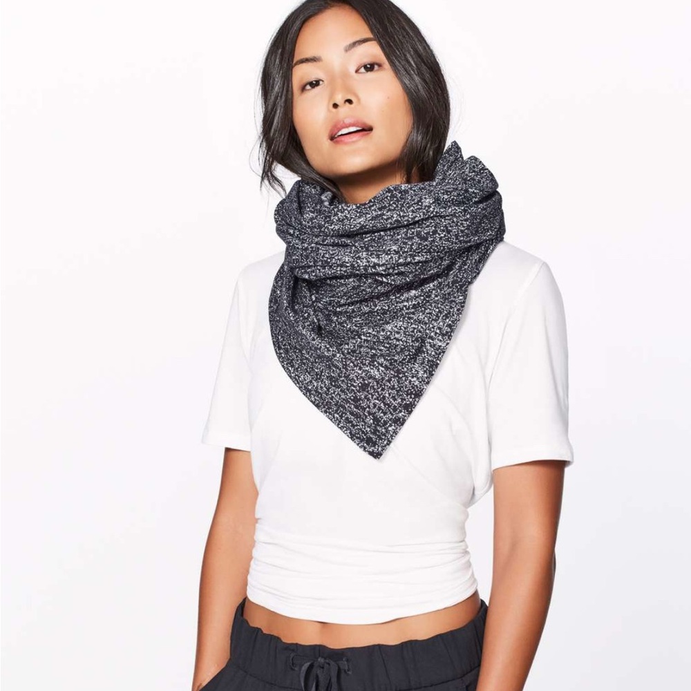 Lulu lemon scarf